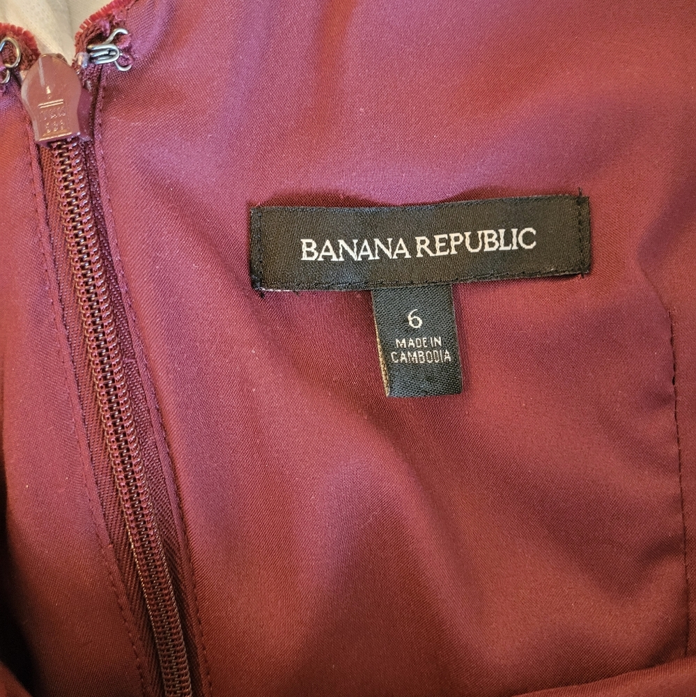 Banana Republic Claret Red Velvet Cropped Jumpsuit Size 6 - Picture 3 of 6